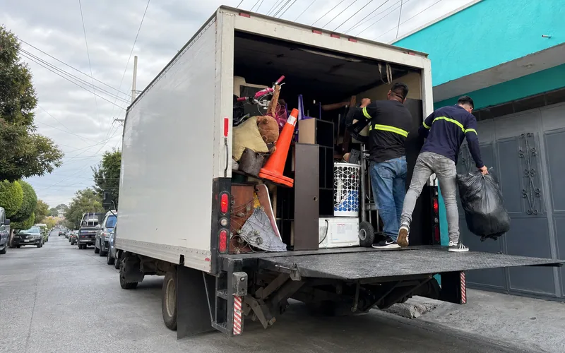 Camión de mudanzas locales TRANSPA para servicio en San Miguel Petapa