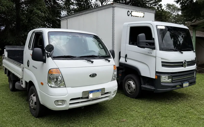 Flota de camiones de mudanza TRANSPA para servicio en Zona 12