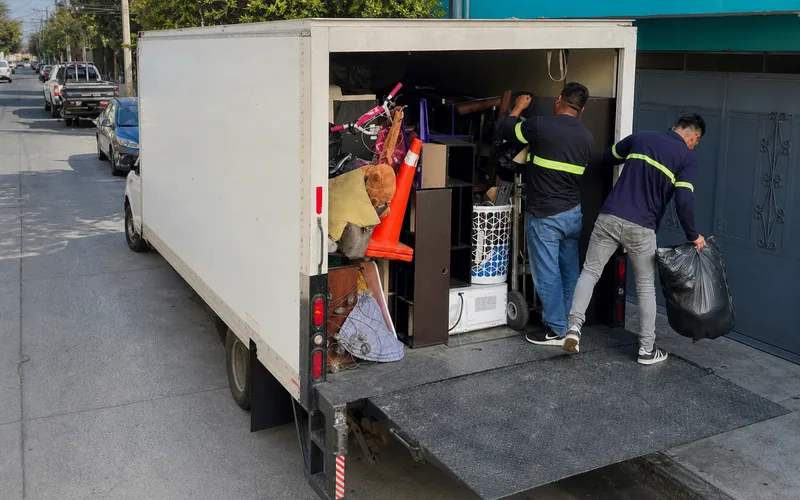 Camión de mudanzas locales TRANSPA para servicio en Zona 13